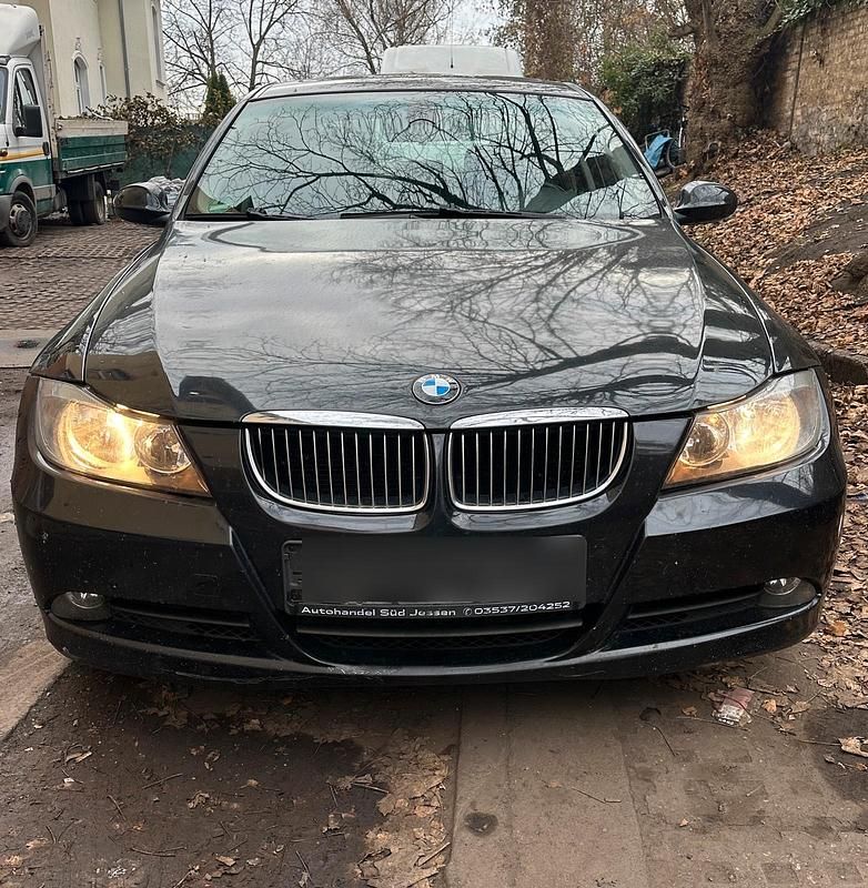 Schwarz Gebraucht 2007 BMW 330 Limousine | 5.500 € (Superpreis) - Bild 1/4