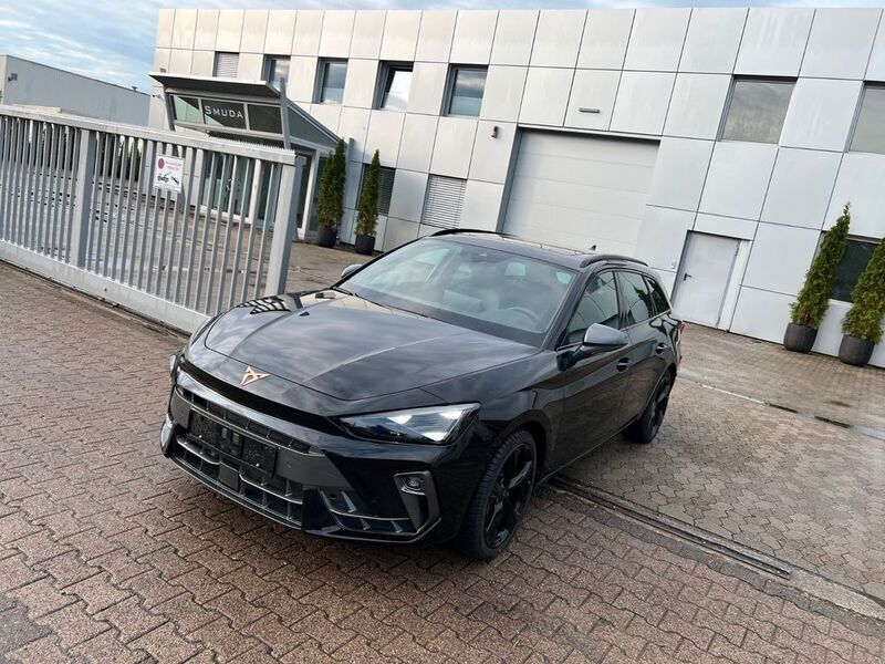 Schwarz Gebraucht 2024 Cupra Leon Limousine | 29.880 € (Superpreis) - Bild 1/4