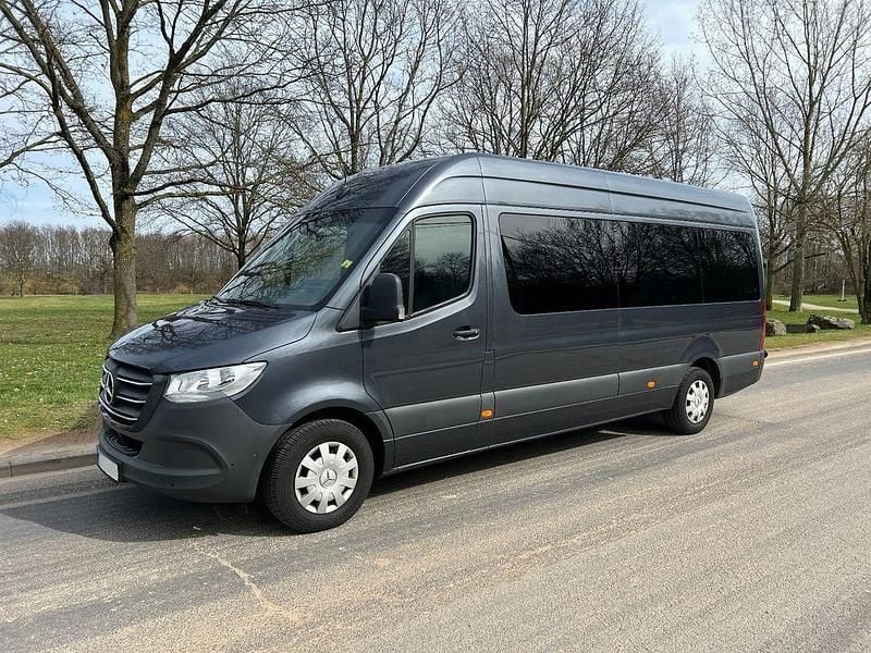 Schwarz Gebraucht 2020 Mercedes Sprinter Van | 35.500 € - Bild 1/4