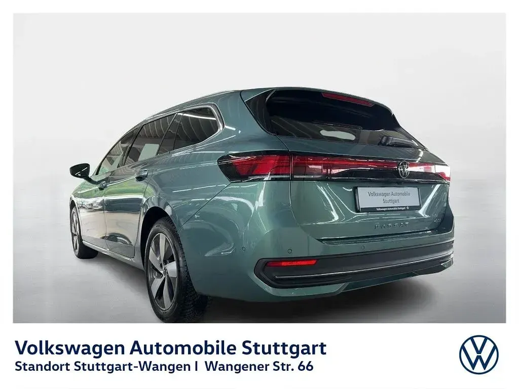 Gebraucht VW Passat Business 150 PS (110 kW) 2025 Grün Kombi