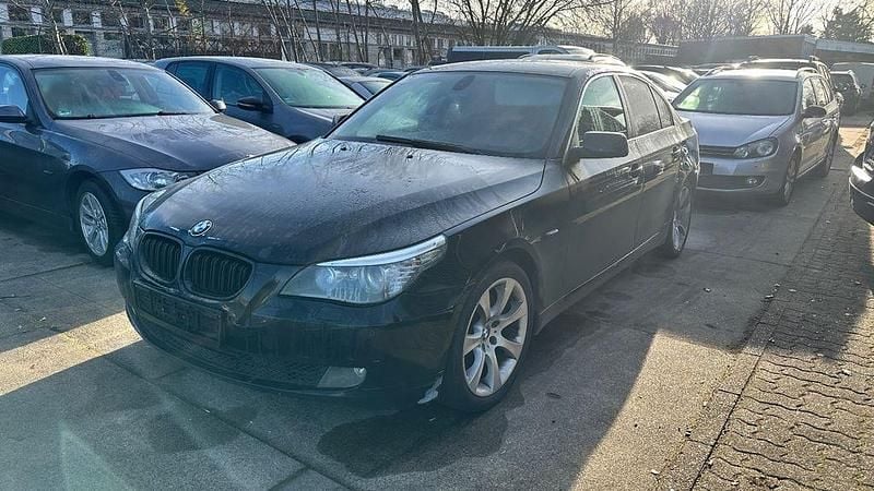 Gebraucht BMW 520 Advantage 177 PS (130 kW) 2008 Schwarz Limousine