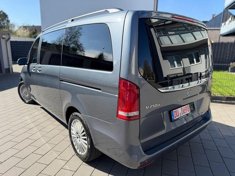 Gebraucht Mercedes V250 190 PS (139 kW) 2018 Grau Van / Kleinbus