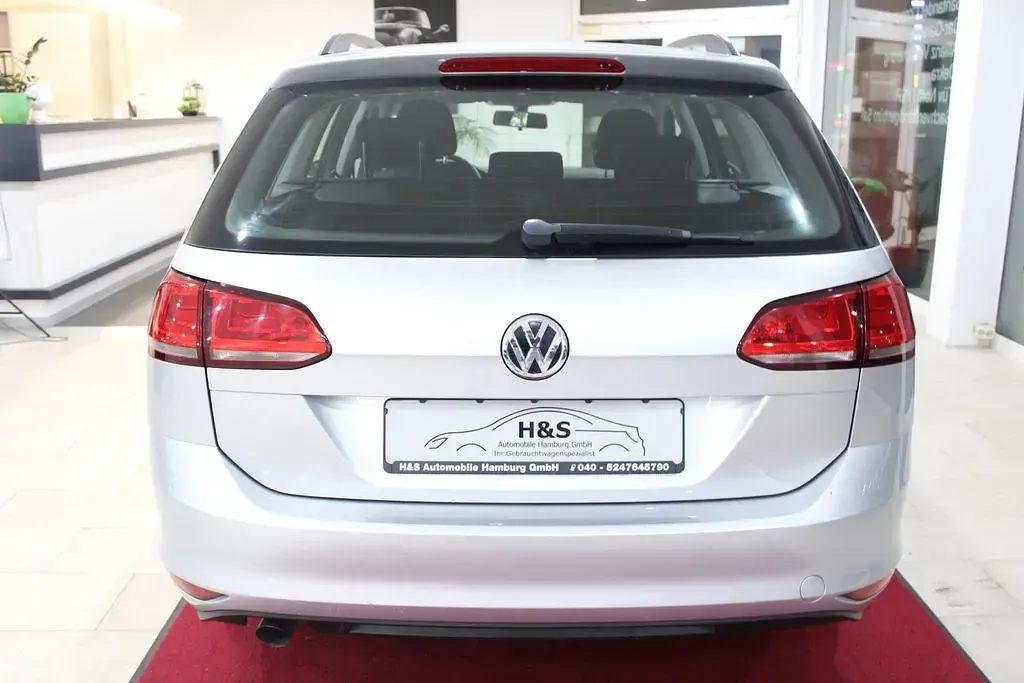 Gebraucht VW Golf VII Trendline 110 PS (80 kW) 2016 Reflexsilber Kombi