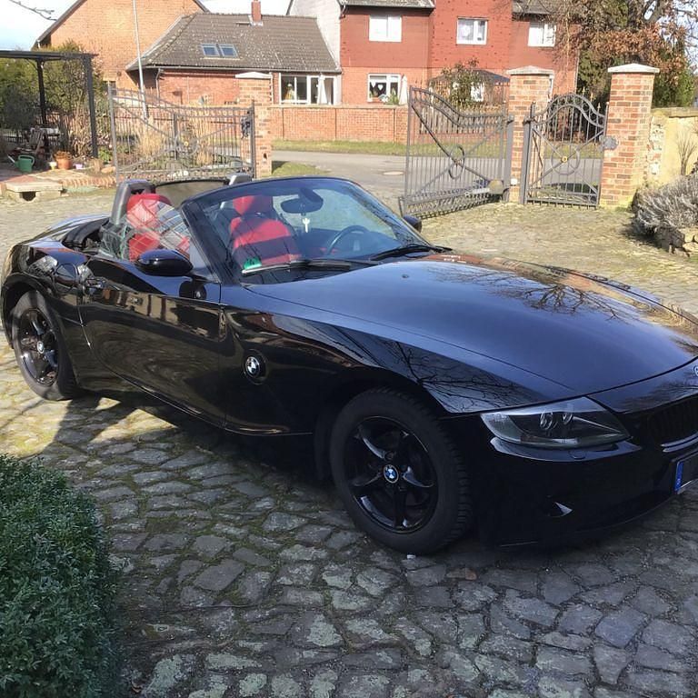 Gebraucht BMW Z4 Sport Line 170 PS (125 kW) 2004 Schwarz Cabrio
