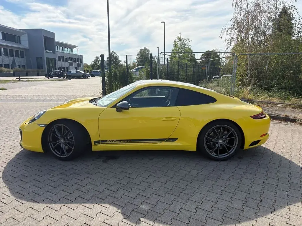 Gebraucht Porsche 911 Carrera T Chrono 370 PS (272 kW) 2018 Gelb Coupé