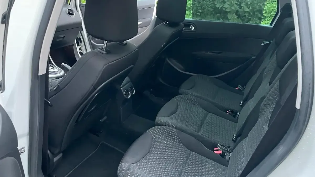 Gebraucht Peugeot 308 2012 Weiß Kombi