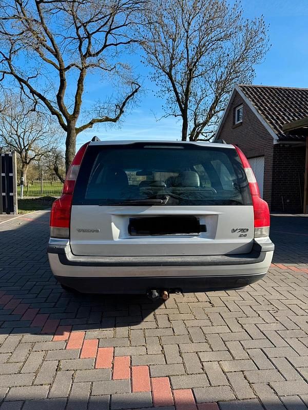 Gebraucht Volvo V70 170 PS (125 kW) 2002 Silber Kombi