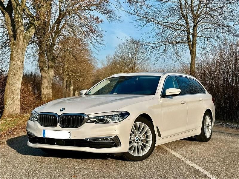 Weiß Gebraucht 2019 BMW 540 Luxury Line Kombi | 29.999 € (Fairer Preis) - Bild 1/4
