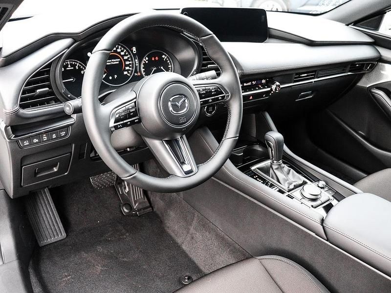 Neu Mazda 3 Exclusive 140 PS (102 kW) 2025 Snowflake white Limousine