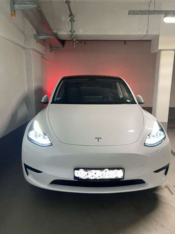 Weiß Gebraucht 2023 Tesla Model Y RWD SUV | 31.500 € (Guter Preis) - Bild 1/3