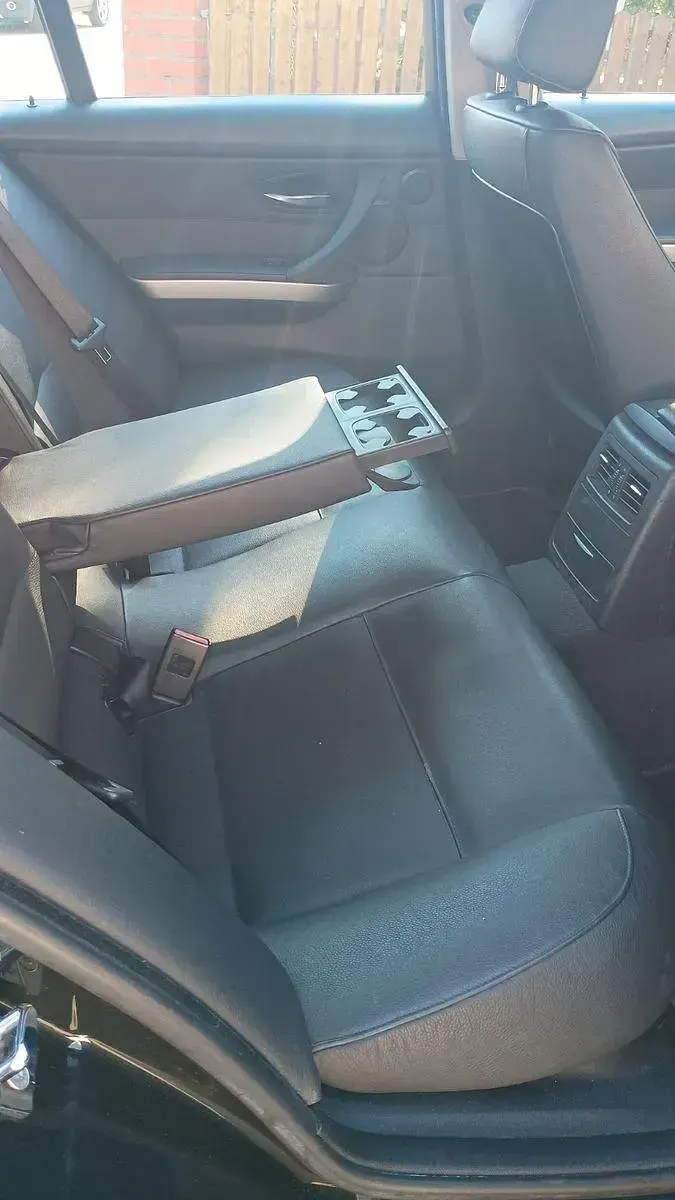 Gebraucht BMW 320 150 PS (110 kW) 2007 Schwarz Kombi
