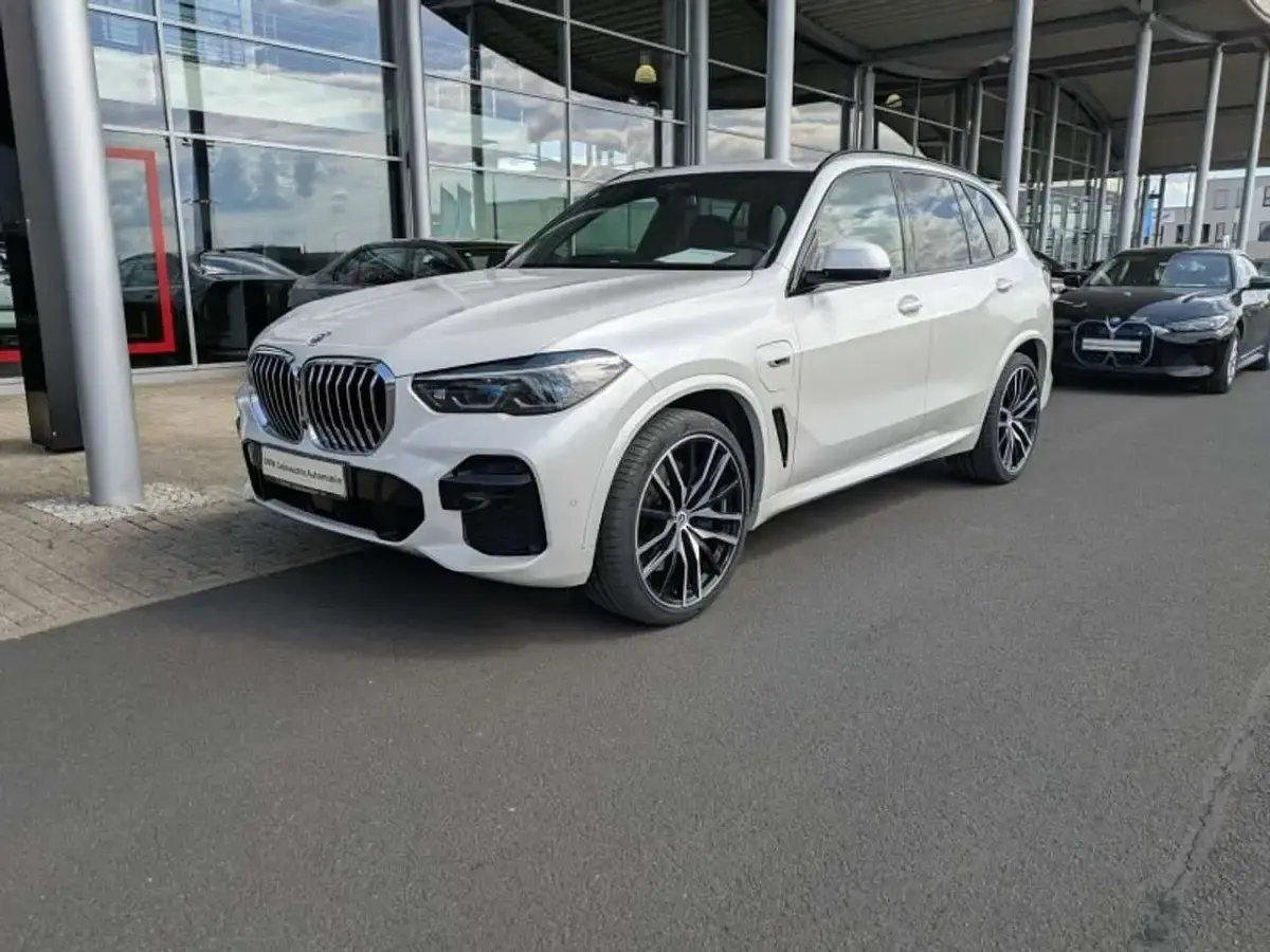 Gebraucht BMW X5 iPerformance 394 PS (289 kW) 2023 Weiß SUV