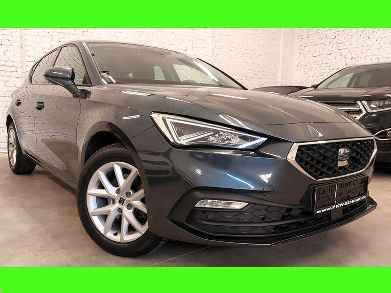 Grau Gebraucht 2020 Seat Leon Style Limousine | 17.490 € (Etwas zu teuer) - Bild 1/4