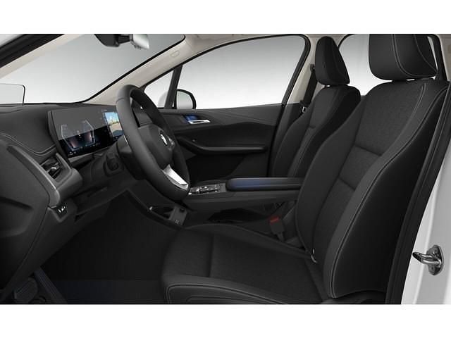 Gebraucht BMW 220 Active Tourer 156 PS (114 kW) 2025 Weiß Van / Kleinbus