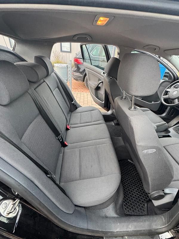 Gebraucht VW Golf IV 75 PS (55 kW) 2003 Schwarz Limousine