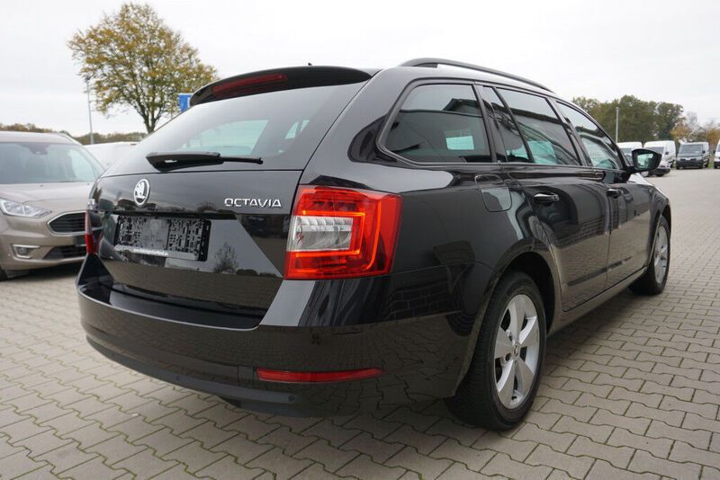 Gebraucht Skoda Octavia Soleil 150 PS (110 kW) 2019 Schwarz Kombi