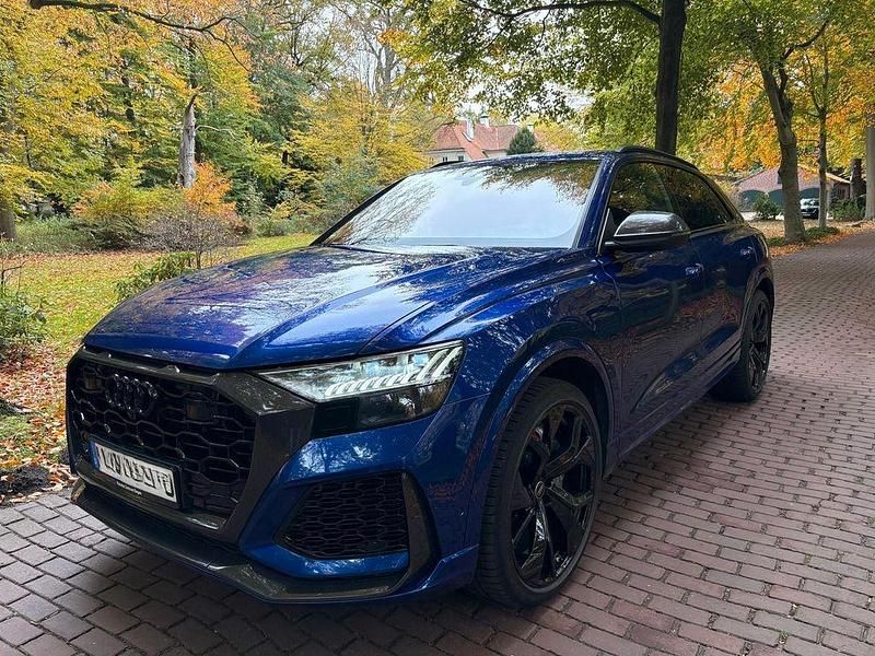 Blau Gebraucht 2021 Audi RS Q8 Ambiente SUV | 86.990 € - Bild 1/4