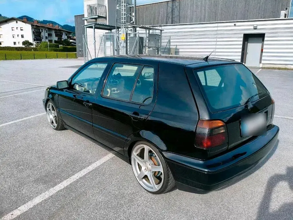 Gebraucht VW Golf III 75 PS (55 kW) 1992 Schwarz Kleinwagen