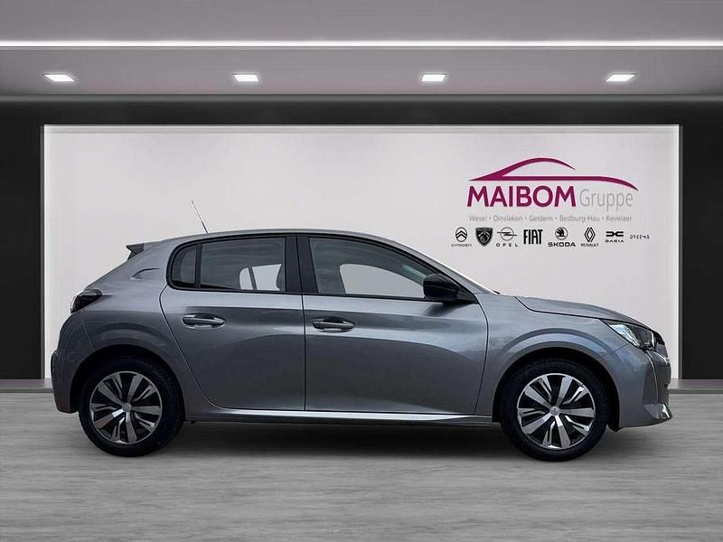 Gebraucht Peugeot 208 Active 101 PS (74 kW) 2023 Artense silber Kleinwagen