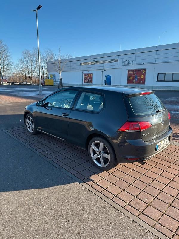 Gebraucht VW Golf VII 105 PS (77 kW) 2013 Grau Kleinwagen