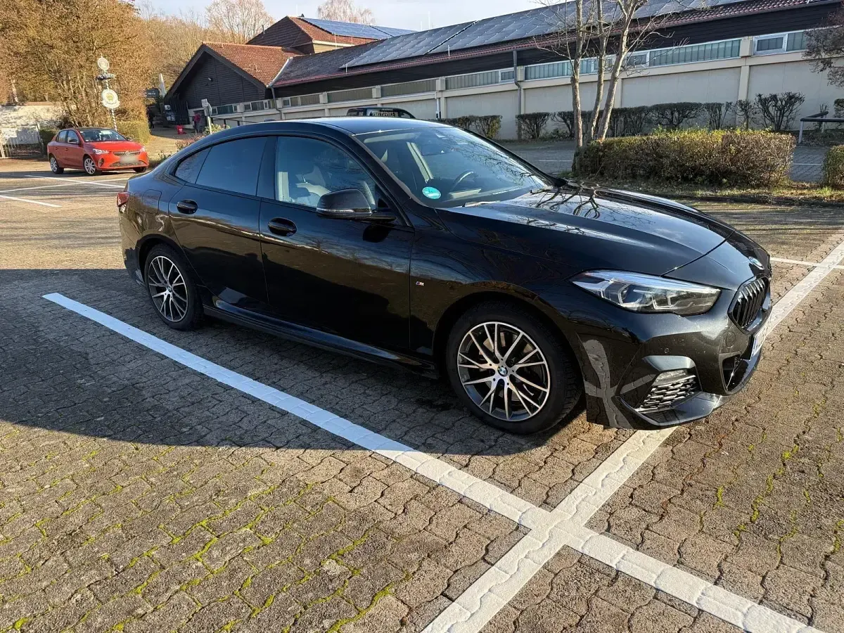 Gebraucht BMW 220 M Sport 178 PS (130 kW) 2023 Schwarz Coupé