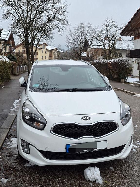 Gebraucht Kia Carens 116 PS (85 kW) 2015 Weiß Van / Kleinbus