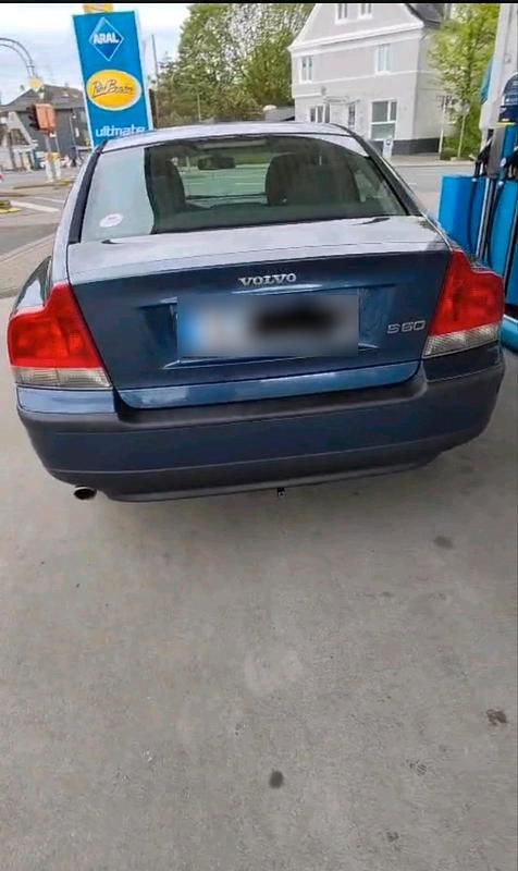 Gebraucht Volvo S60 140 PS (102 kW) 2001 Blau Limousine