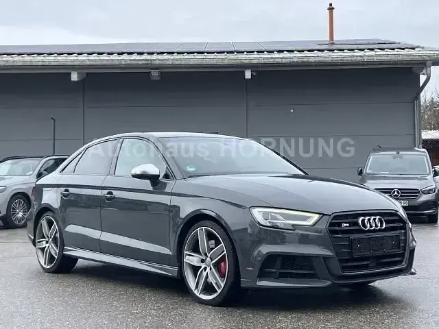 Gebraucht Audi S3 Sport 300 PS (220 kW) 2019 Grau Limousine