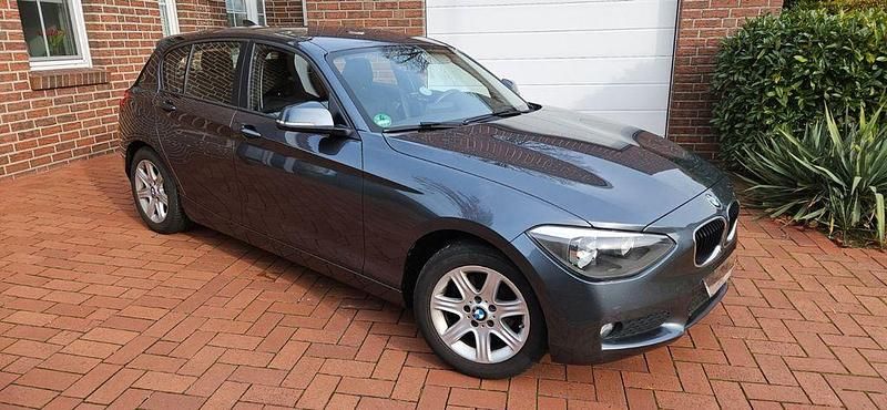 Grau Gebraucht 2014 BMW 116 Efficient Dynamics Kleinwagen | 9.000 € (Fairer Preis) - Bild 1/4