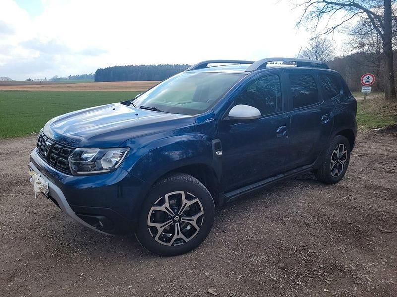 Second-hand Dacia Duster 150 CP (110 kW) 2020 Albastru SUV
