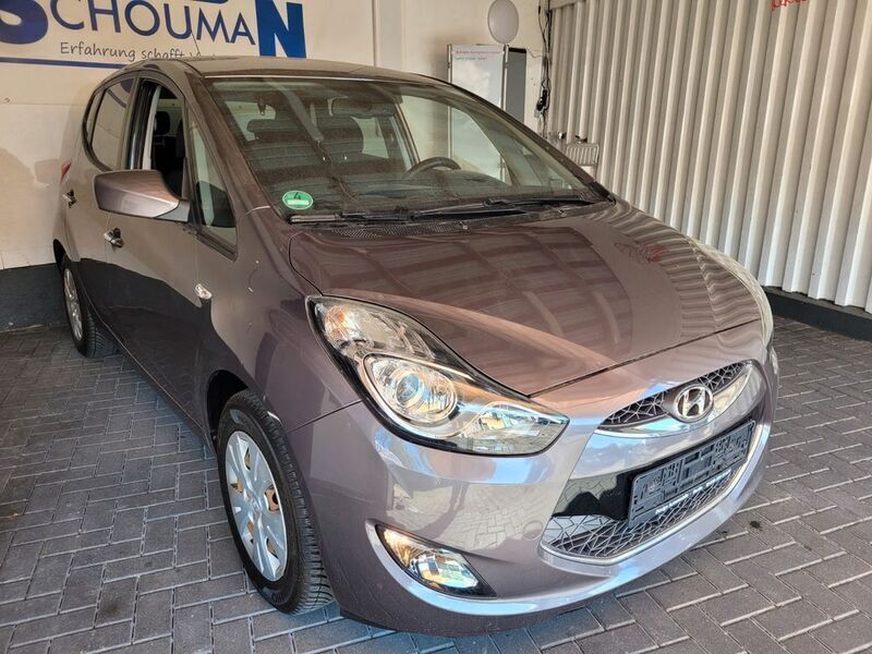 Braun Gebraucht 2011 Hyundai ix20 Comfort Van / Kleinbus | 4.950 € (Fairer Preis) - Bild 1/4