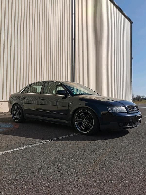 Gebraucht Audi A4 131 PS (96 kW) 2001 Blau Limousine