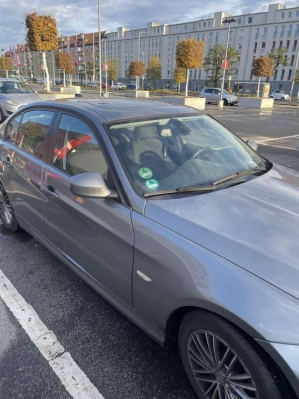 Gebraucht BMW 318 143 PS (105 kW) 2011 Limousine