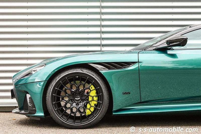 Gebraucht Aston Martin DBS 770 PS (566 kW) 2024 Aston martin racing green Coupé