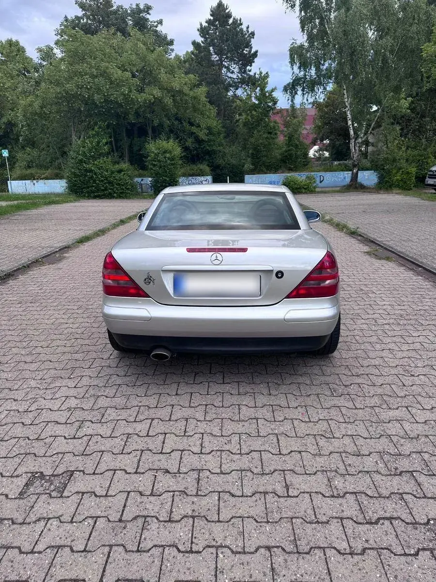 Gebraucht Mercedes SLK200 136 PS (100 kW) 1997 Silber Cabrio