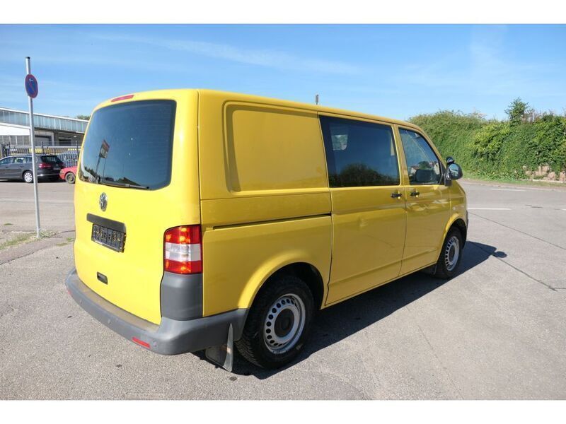 Gebraucht VW T5 84 PS (61 kW) 2011 Ginstergelb r1032 Van