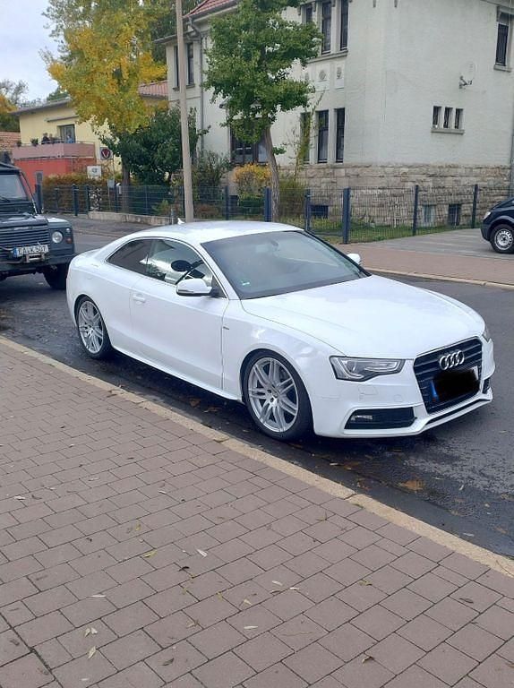 Weiß Gebraucht 2012 Audi A5 Coupé | 11.200 € (Fairer Preis) - Bild 1/4