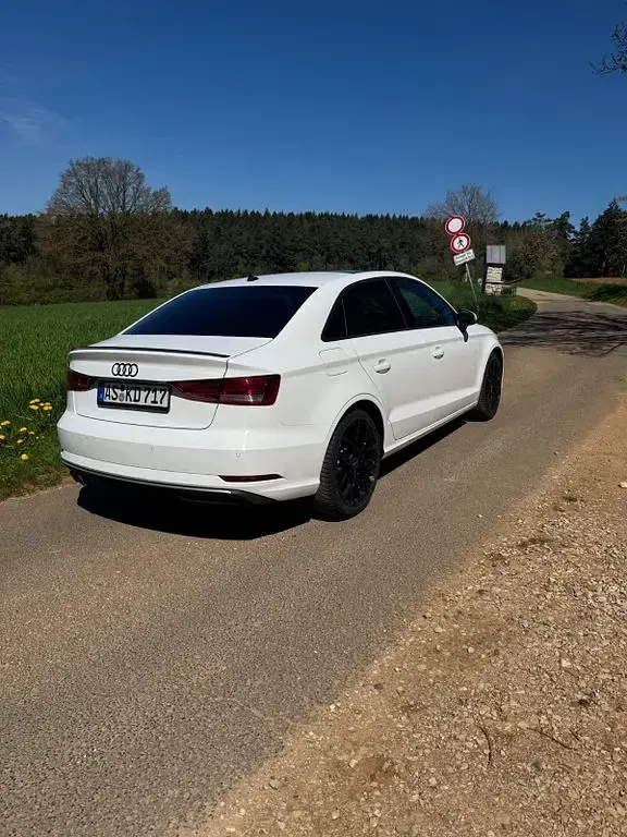 Gebraucht Audi A3 Sport 150 PS (110 kW) 2020 Weiß Limousine