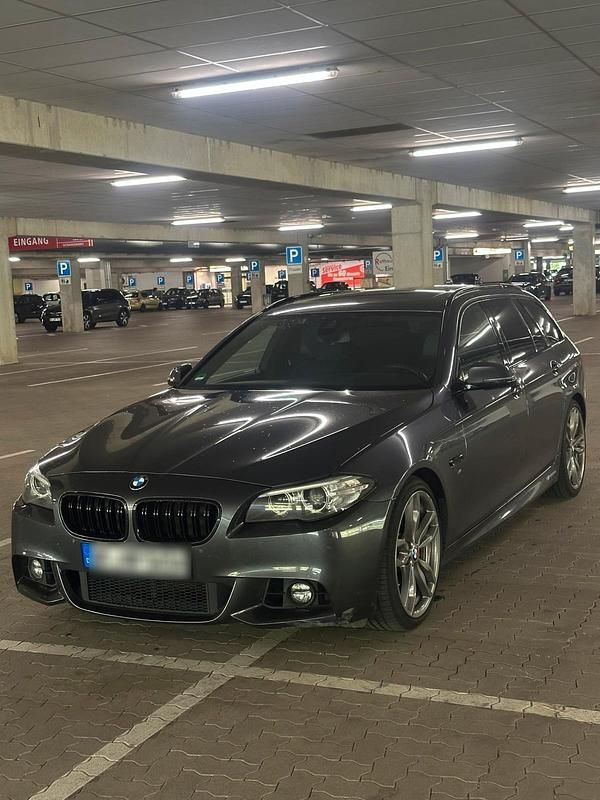 Grau Gebraucht 2015 BMW 535 Performance Kombi | 18.500 € (Fairer Preis) - Bild 1/4