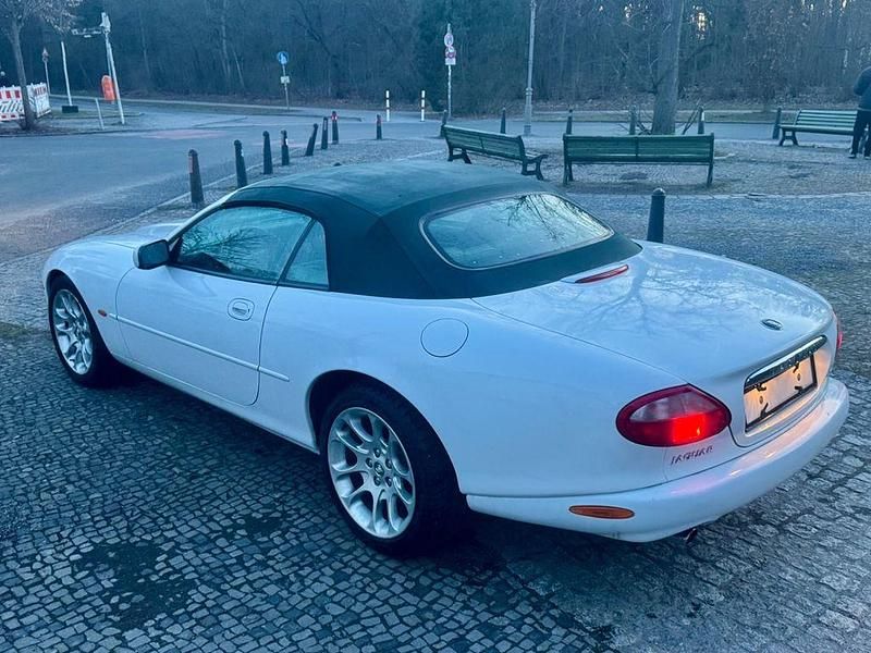 Gebraucht Jaguar XK8 284 PS (208 kW) 1998 Weiß Cabrio