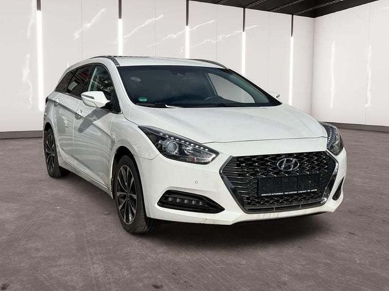 Gebraucht Hyundai i40 Space 136 PS (100 kW) 2019 Weiß Kombi