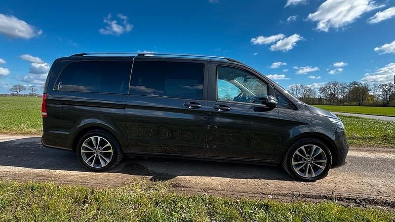 Gebraucht Mercedes V300 Edition 239 PS (175 kW) 2023 Van / Kleinbus