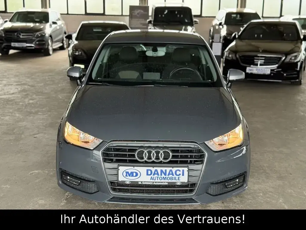 Gebraucht Audi A1 Design 95 PS (69 kW) 2015 Grau Kleinwagen