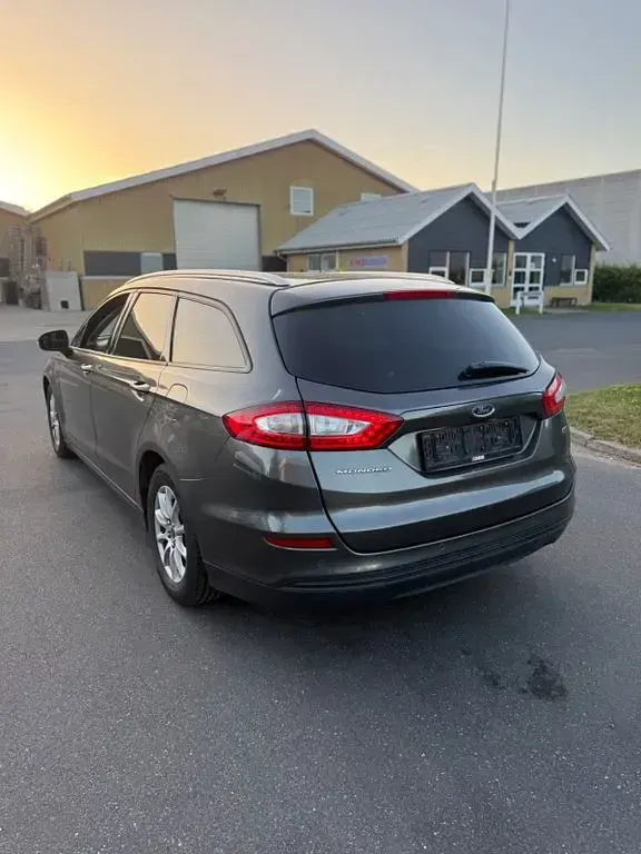 Gebraucht Ford Mondeo Business Edition 120 PS (88 kW) 2017 Grau Limousine