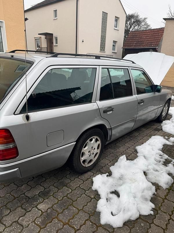Gebraucht Mercedes E280 197 PS (144 kW) 1994 Kombi