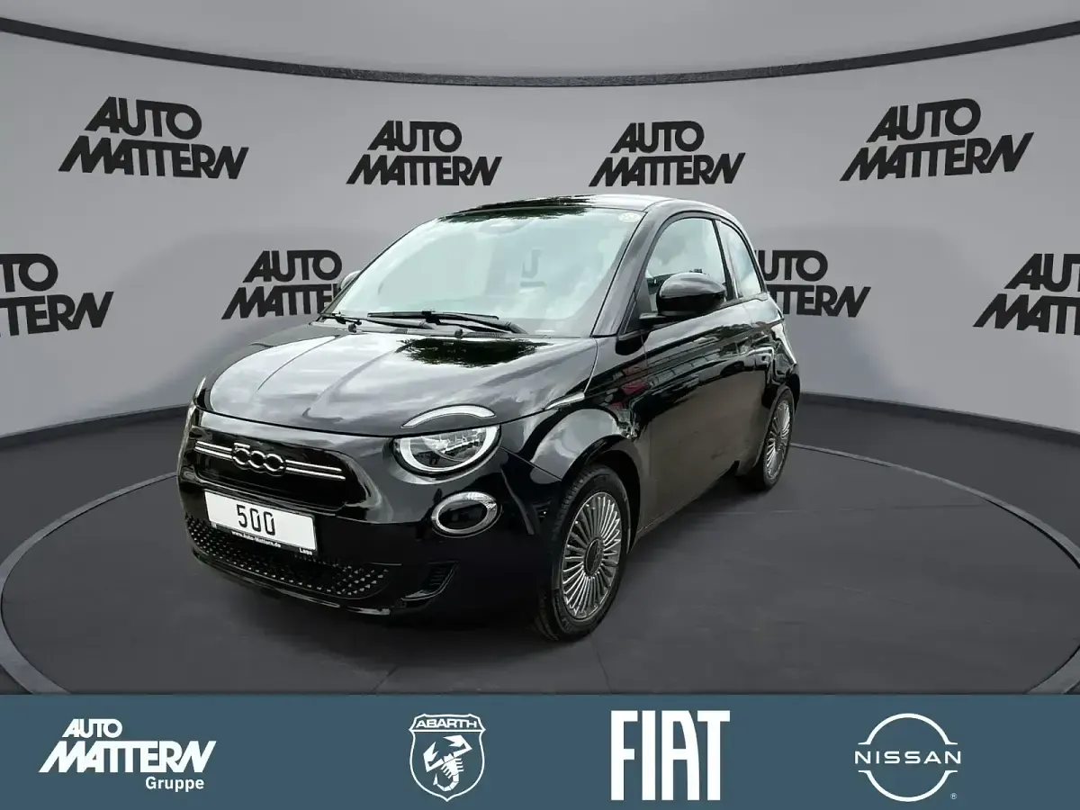 Neu Fiat 500 Icon 65 PS (47 kW) 2026 Schwarz Limousine