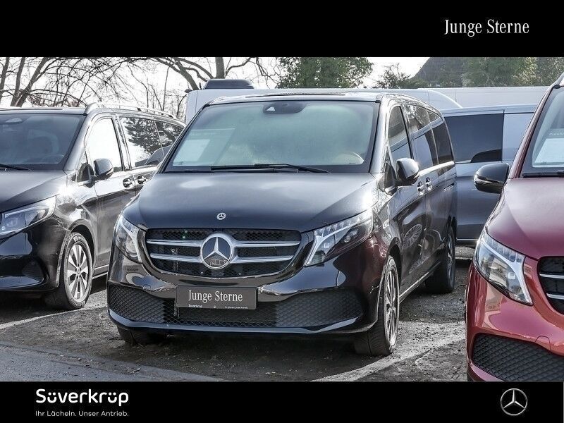 Schwarz Gebraucht 2023 Mercedes V300 Avantgarde Van / Kleinbus | 59.890 € (Fairer Preis) - Bild 1/4