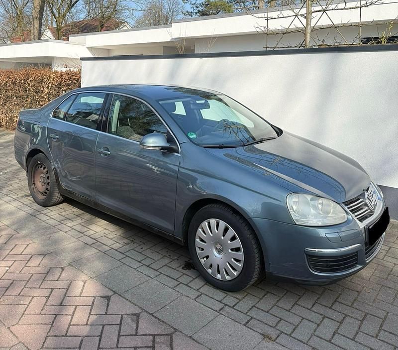 Gebraucht VW Jetta 103 PS (75 kW) 2007 Grau Limousine