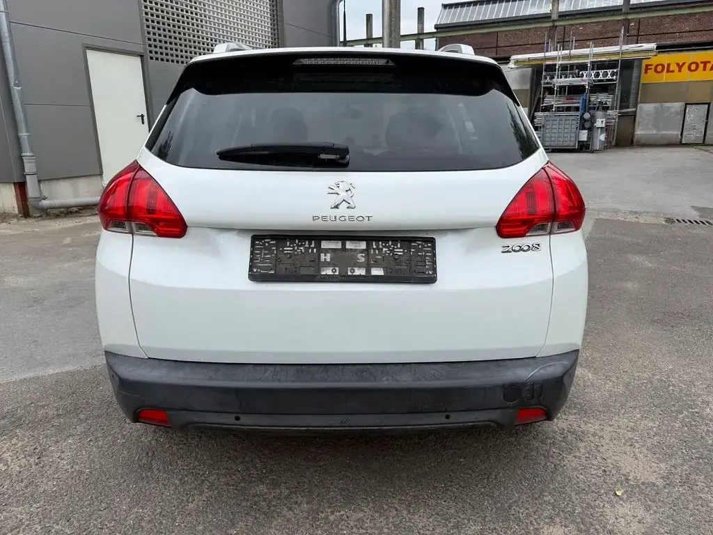 Gebraucht Peugeot 2008 Active 120 PS (88 kW) 2013 Weiß SUV
