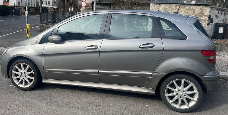Gebraucht Mercedes B180 109 PS (80 kW) 2007 Grau Van / Kleinbus